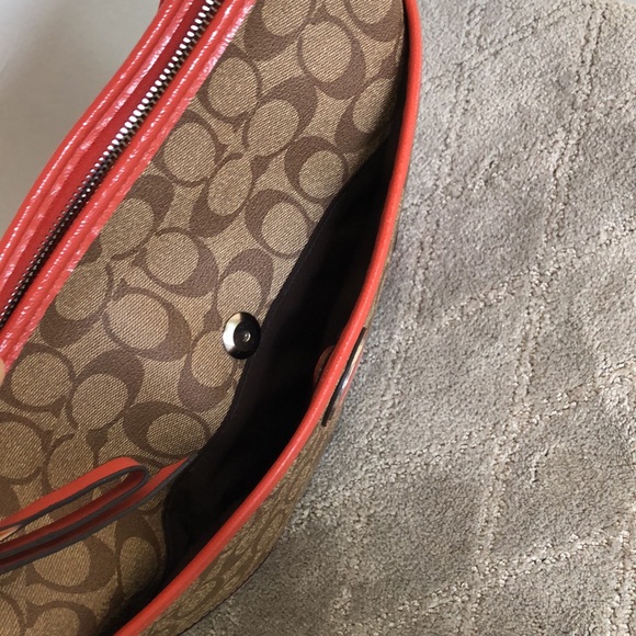 Signature Coated Canvas Taylor Tote - Picture 4 of 8